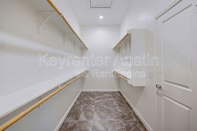 Building Photo - 9901 Dalliance Ln