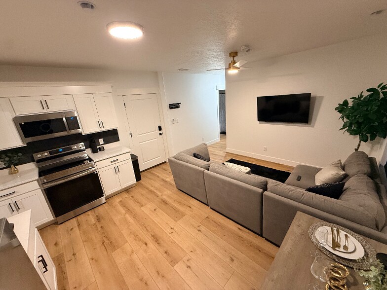 Building Photo - 5385 N Sulley Way