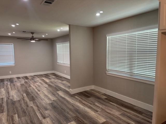 Building Photo - 320 Anderson Dr