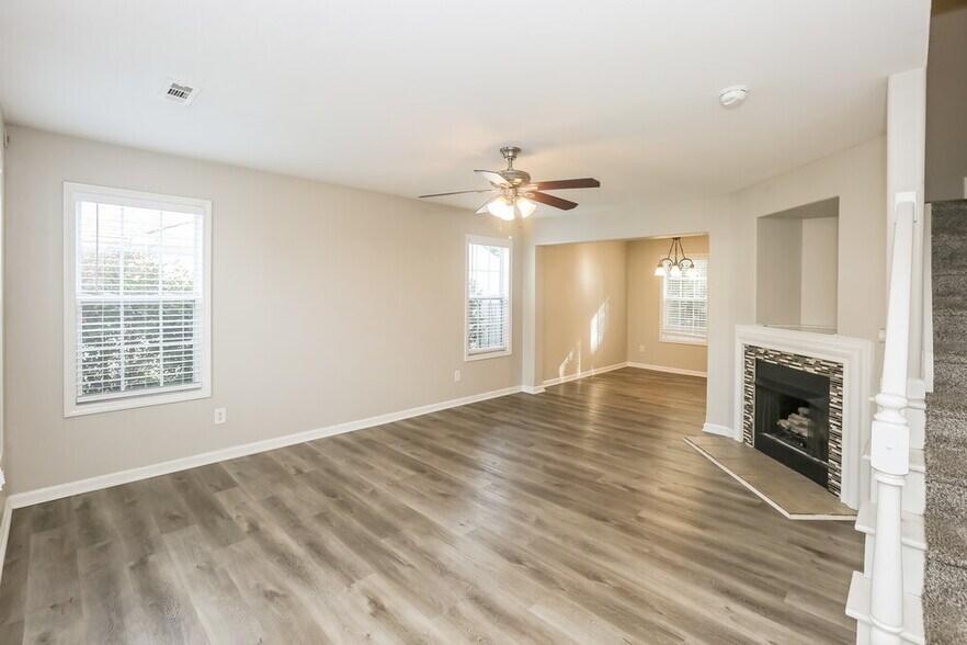 Building Photo - 5883 Culloden Ct