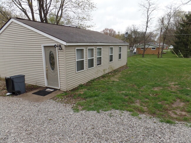 Building Photo - One bedroom home,.Green Township, pet friendly