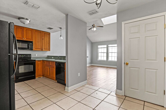Building Photo - 3194 Sawtooth Dr