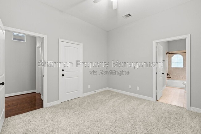 Building Photo - 5936 Kiam St