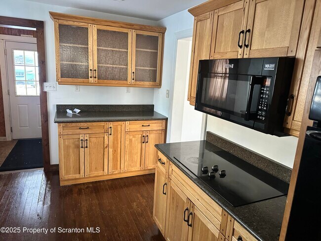 Building Photo - 1108 N Abington Rd