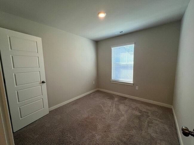 Building Photo - 1781 Frodo Wy