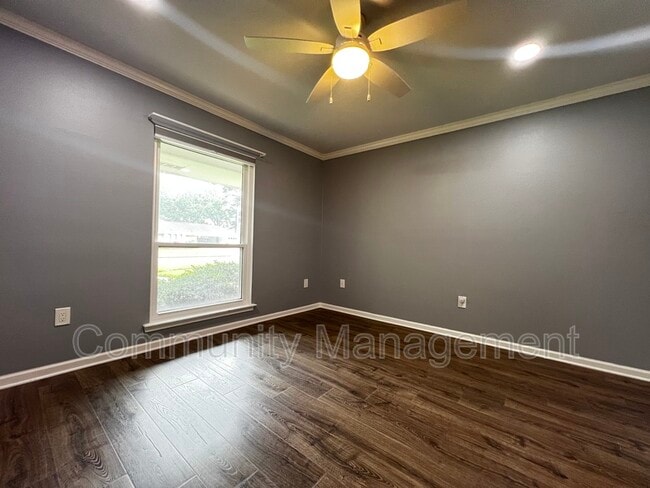 Building Photo - 13741 Willowridge Ave