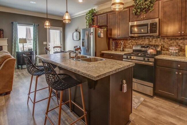Building Photo - 282 Turtle Creek Dr