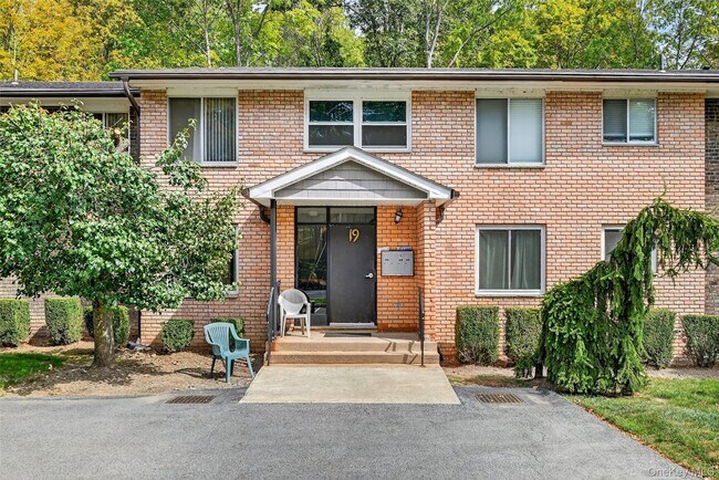 Building Photo - 19 Barnett Dr
