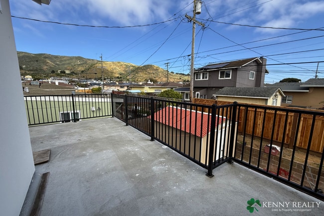 Building Photo - Brand New 2 Bed/2 Bath ADU with Balcony + A/C in South San Francisco