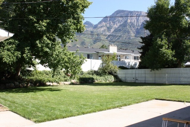 Building Photo - 4019 S Olympic Way