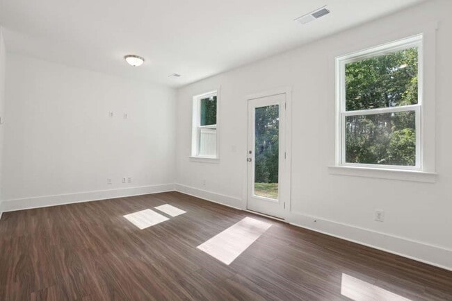 Building Photo - 1621 Gunnin Trce NW