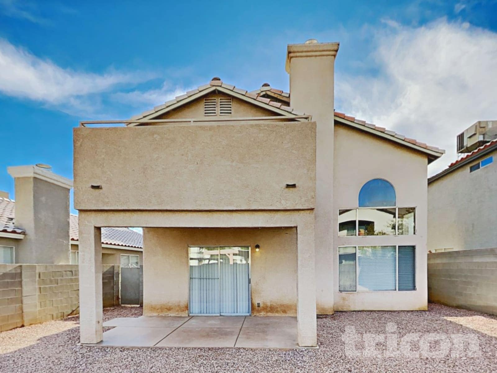 Building Photo - 5646 Roundrock Dr