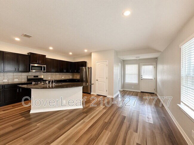 Building Photo - 8936 Taylor Grv