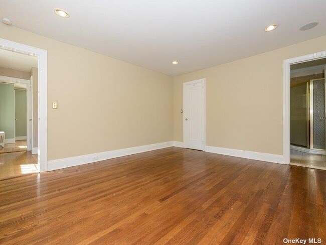 Building Photo - 70 Beechwood Ave