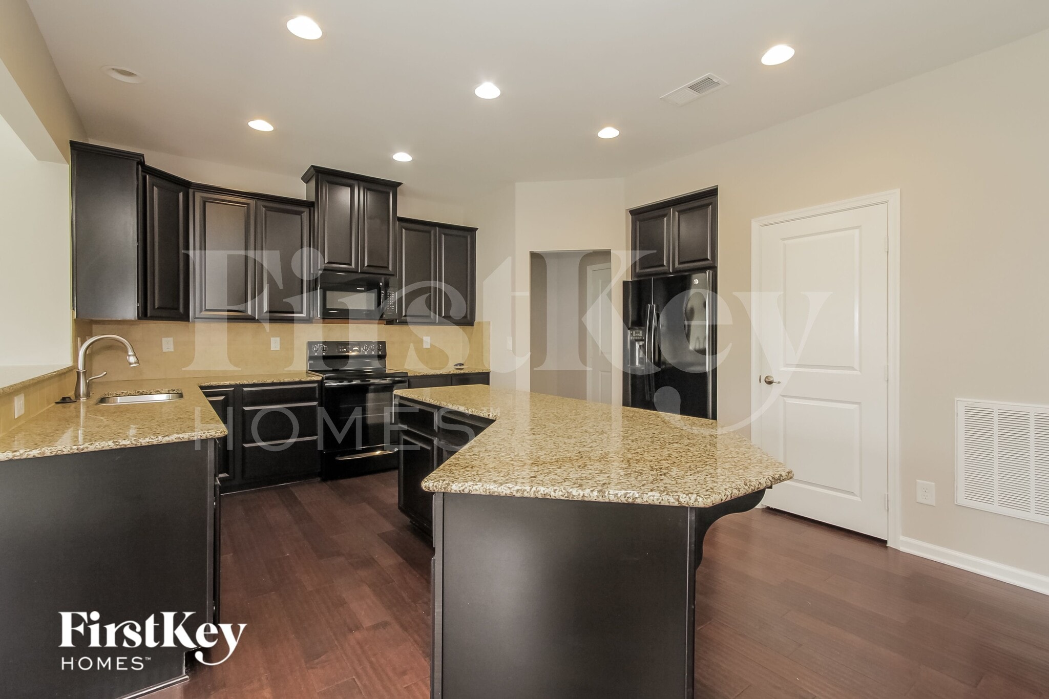 Building Photo - 124 Alborn Dr