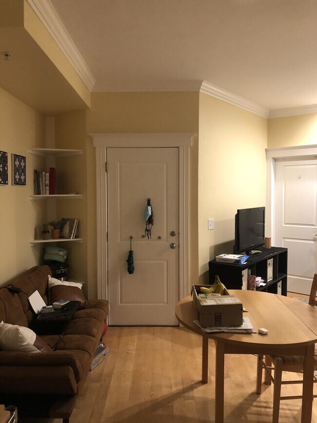 Primary Photo - 152 Magazine St