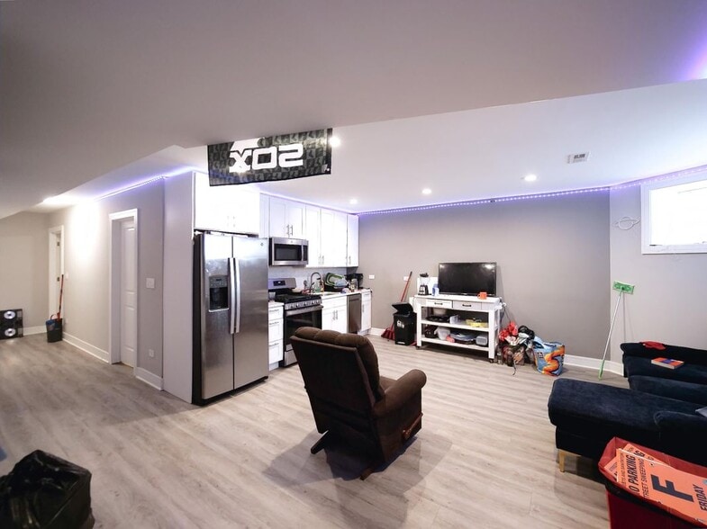 Building Photo - 4347 S Vincennes Ave