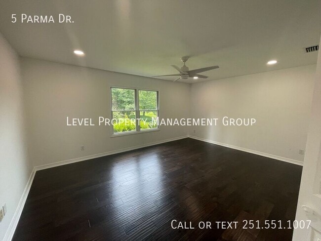 Building Photo - 5 Parma Dr