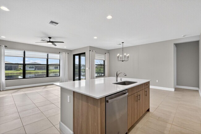 Building Photo - 12719 SW Blue Mangrove Pkwy