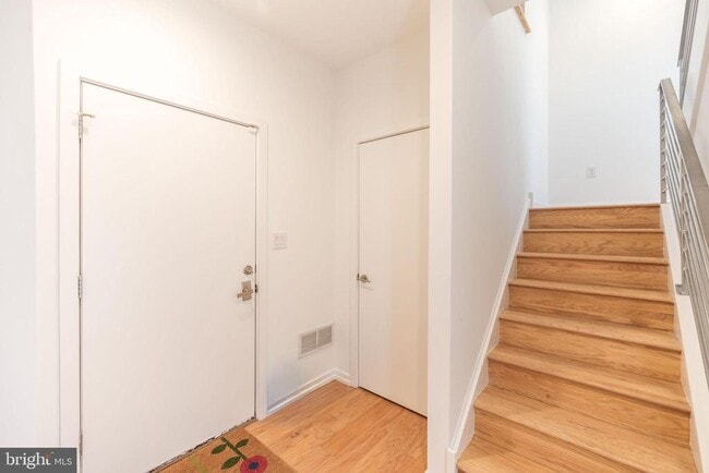 Building Photo - 444 Fairmount Ave