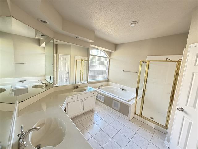Building Photo - 7000 Hillview Dr