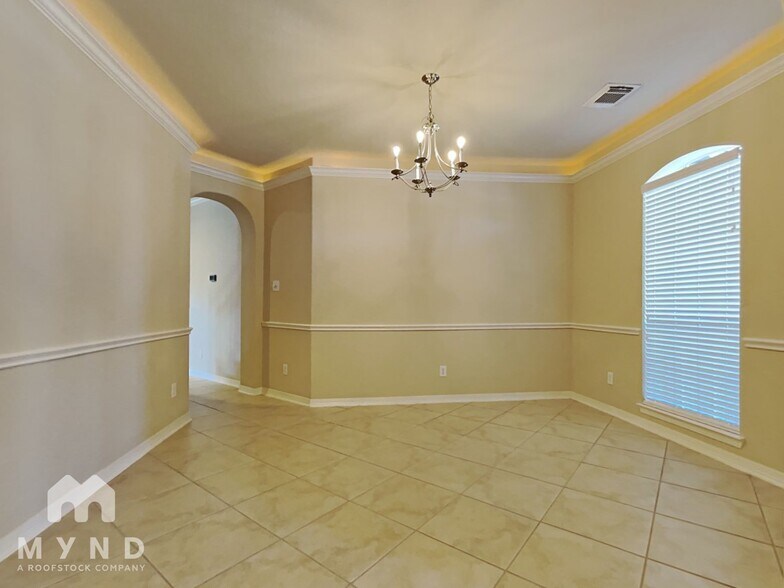 Building Photo - 4463 Diamante Dr