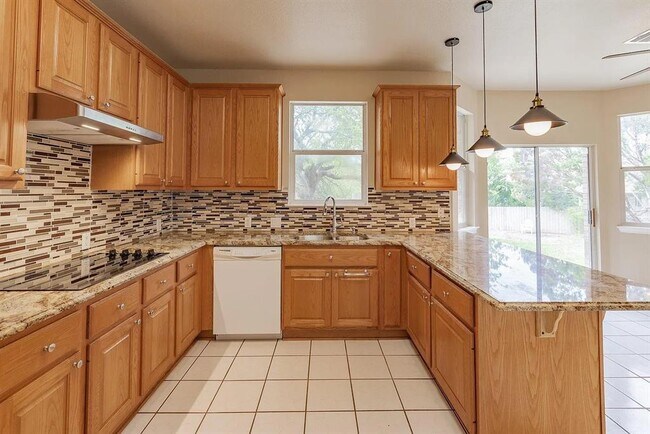 Building Photo - 11505 Emerald Falls Dr