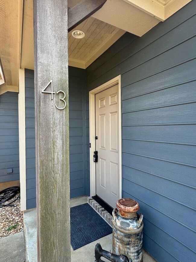 Building Photo - Incredible 3-Bedroom in Grand Park!!