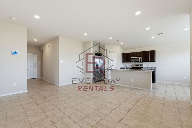 Building Photo - Beautiful Home Awaits you!