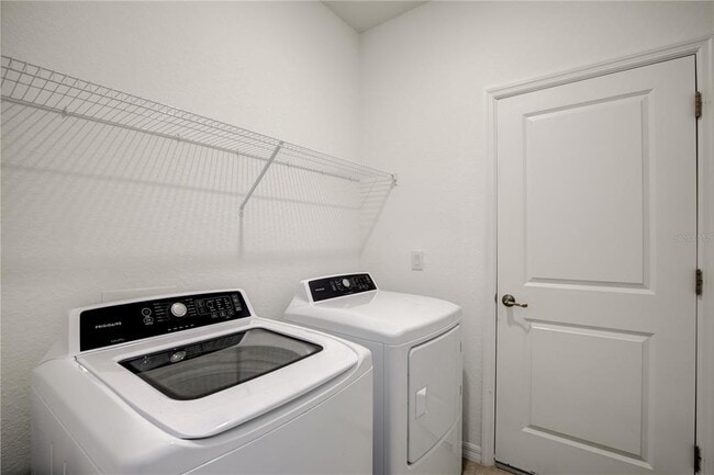 Building Photo - 11387 Pinot Dr