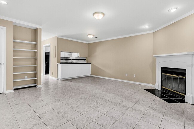 Building Photo - Pond View 3 Bed 2 Bath Home in AshleyTowne...