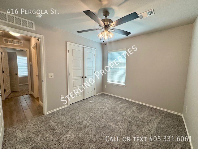 Building Photo - 416 Pergola St