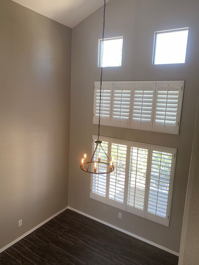 Building Photo - SHOWS LIKE A MODEL- IMMEDIATE MOVE-IN!!!