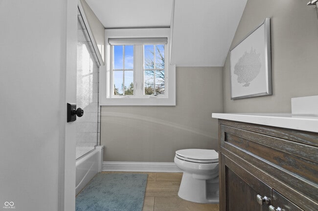 Building Photo - 1210 Golden Hill Dr