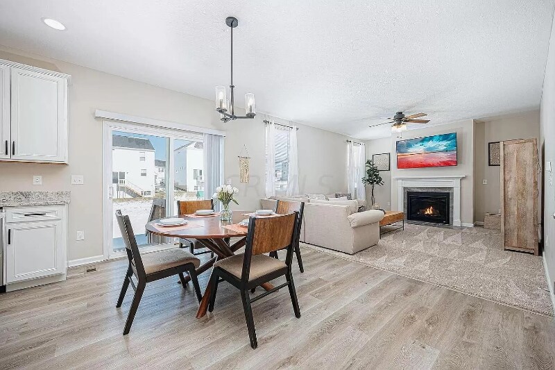 Building Photo - 304 Gray Fox Ct