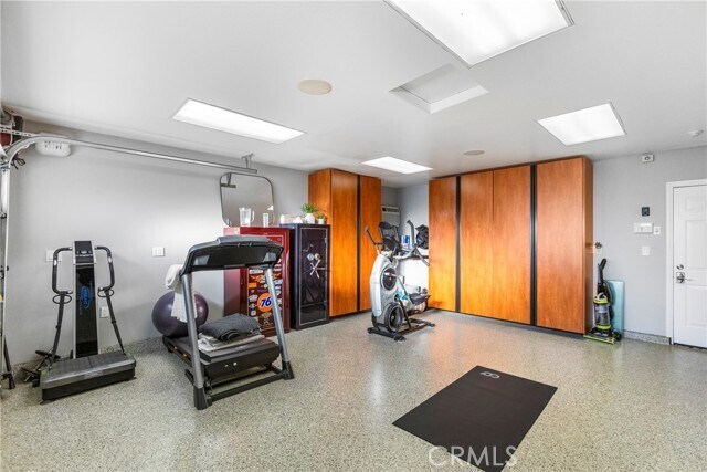 Building Photo - 1377 Hazelwood Pl