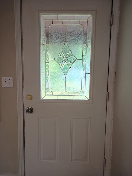 Building Photo - 161 S Pine St