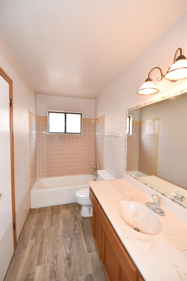 Building Photo - 11234 Red Hawk Ln