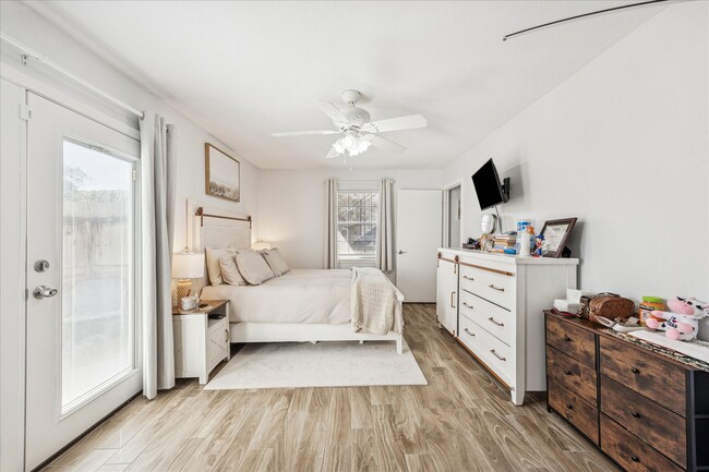 Building Photo - 18109 Heritage Ln