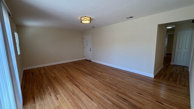 Building Photo - 8096 Juniper Ave