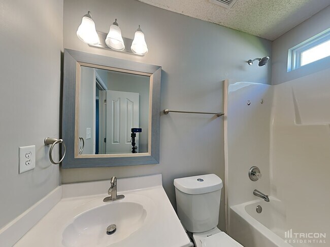 Building Photo - 13505 Philip Michael Rd