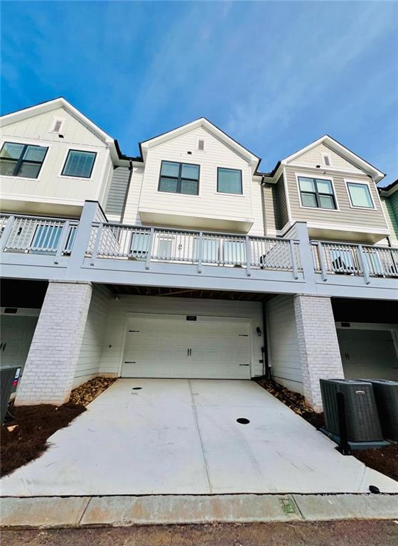 Building Photo - 375 Walker Ave