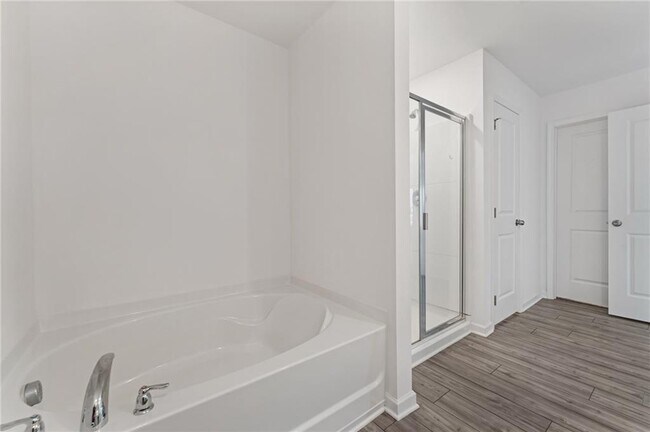 Building Photo - 649 Isom Walk