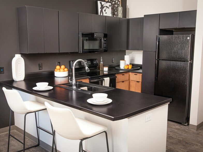 Primary Photo - Trail's Bend Apartments
