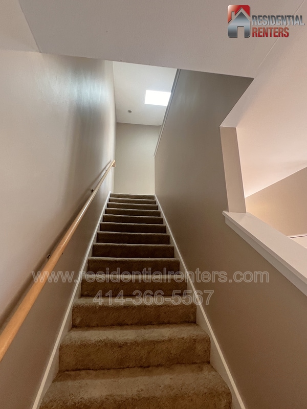 Building Photo - 2130 N Commerce St