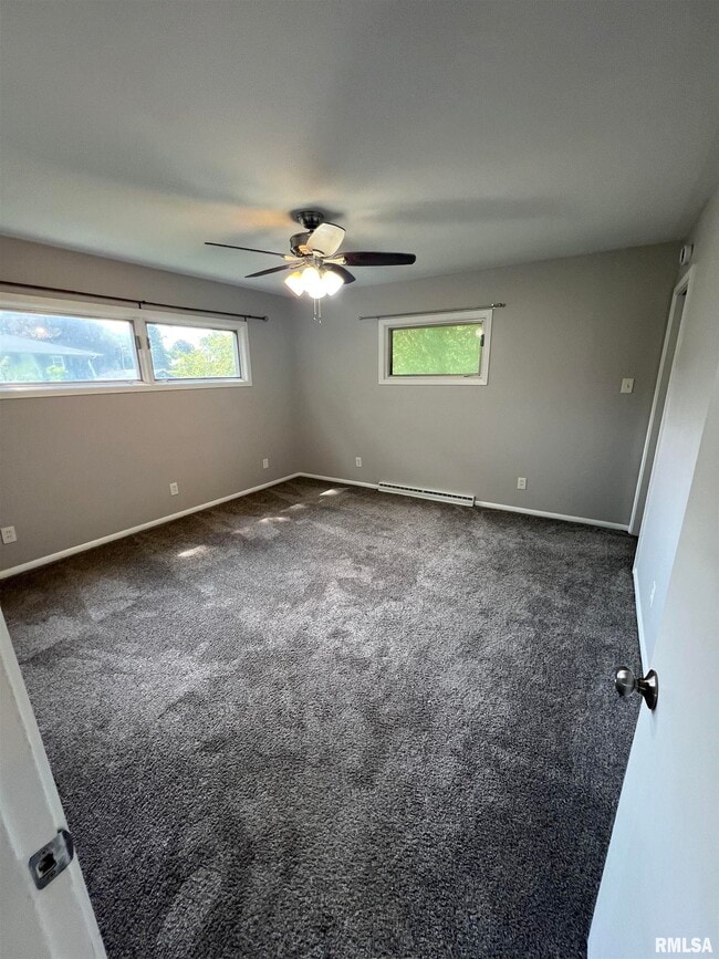 Building Photo - 1114 Bellevue Ct