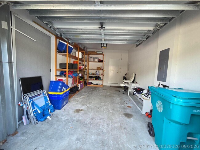 Building Photo - 3018 N Evergreen Cir