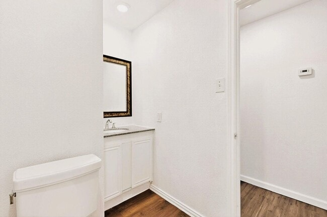 Building Photo - Beautifully Updated 3-Bed, 2-Bath Home in Quiet Greenville Neighborhood