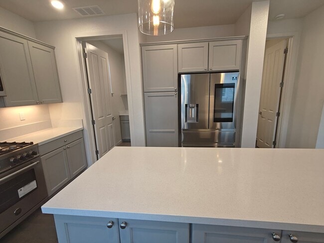 Building Photo - Coming Soon ? Bright, Modern Living in Sunnyvale