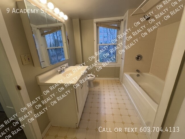 Building Photo - 9 Academy St